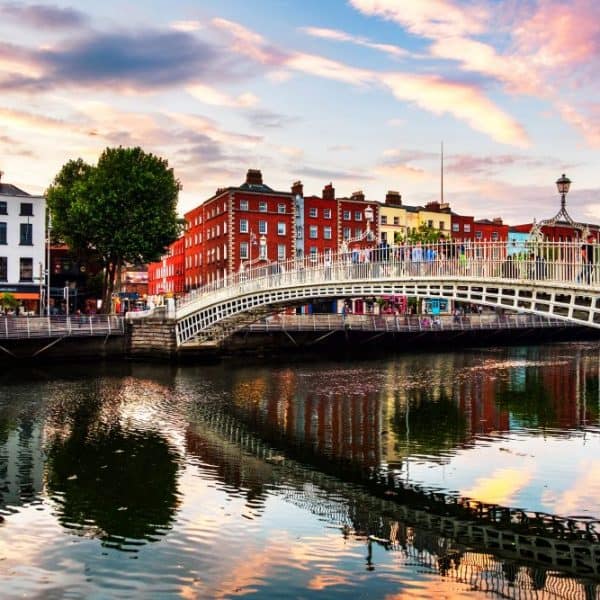 Séjour linguistique à Dublin avec Sherwood School : vivez une immersion totale en Irlande et progressez en anglais grâce à nos formations éligibles au CPF.