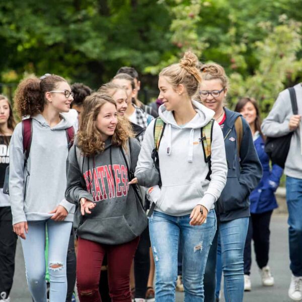Summer camp adolescents à Dublin avec Sherwood School : séjour linguistique sécurisé pour progresser en anglais en centre partenaire.