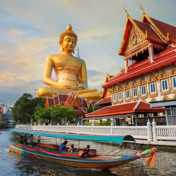 Séjour linguistique et immersion culturelle en Thaïlande : découverte des temples de Bangkok avec Sherwood School.